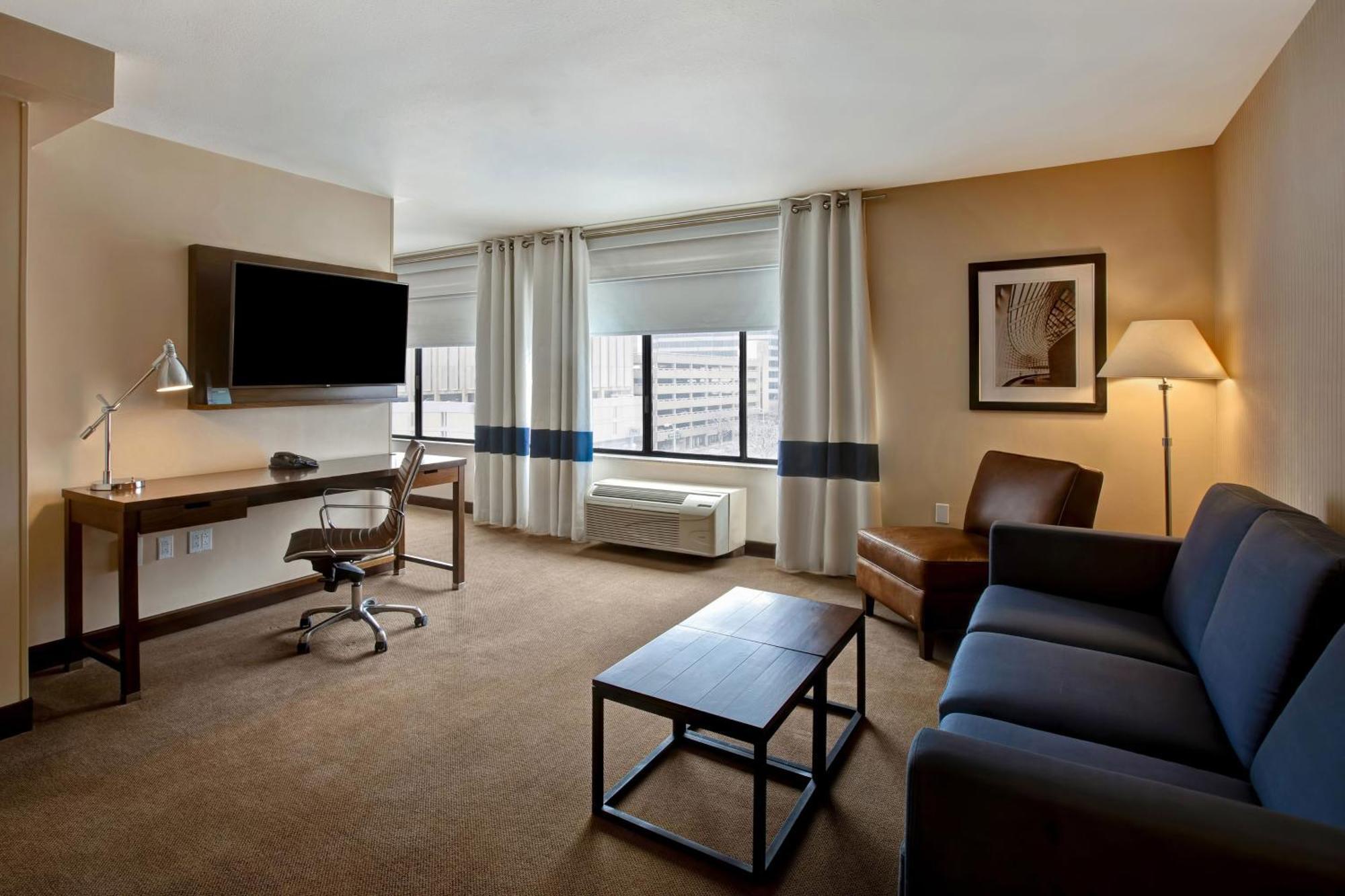 Four Points By Sheraton Hotel