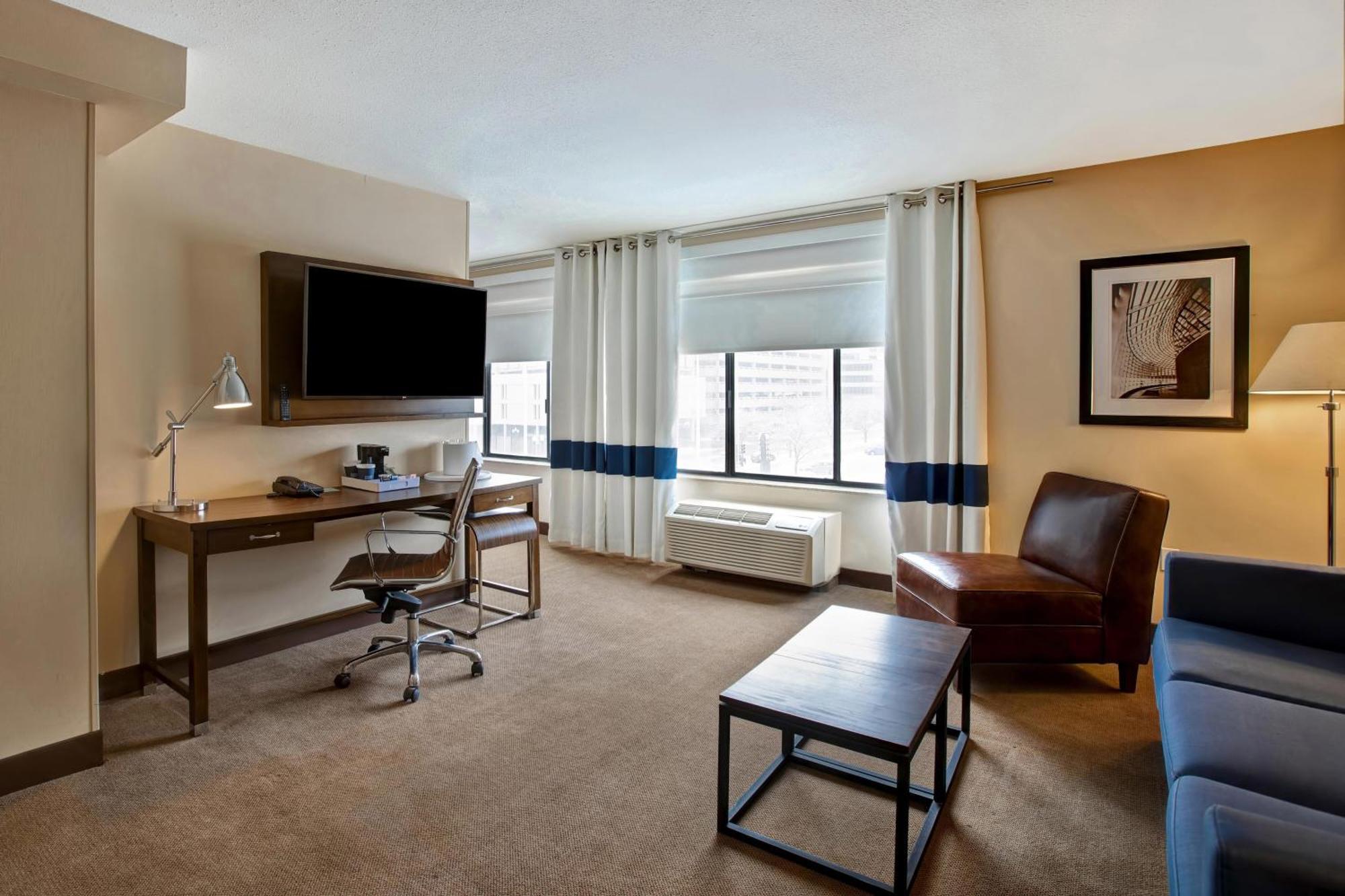 Four Points By Sheraton Hotel
