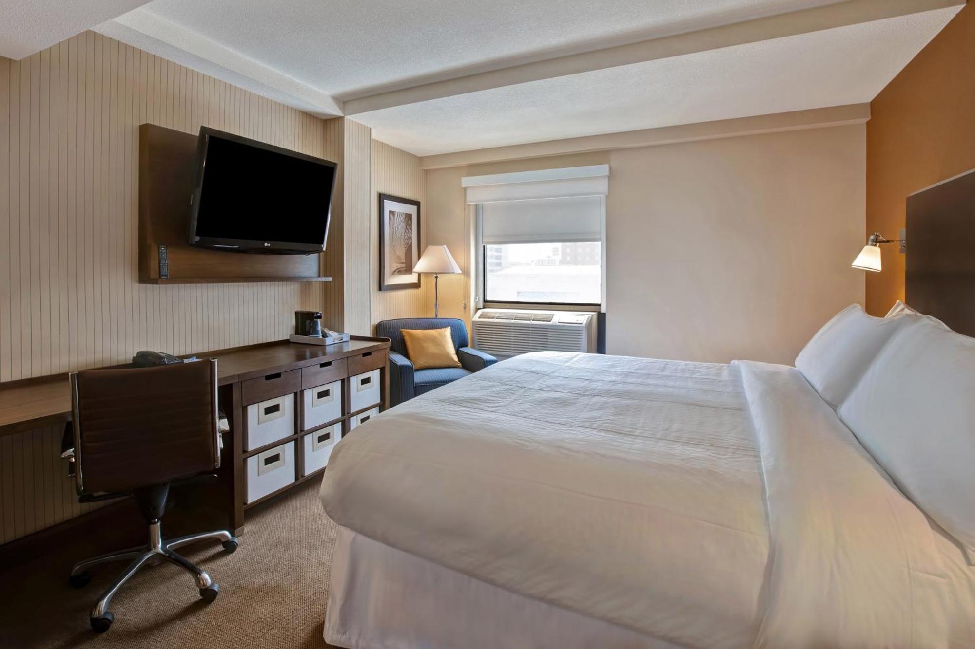 Four Points By Sheraton Hotel 3*