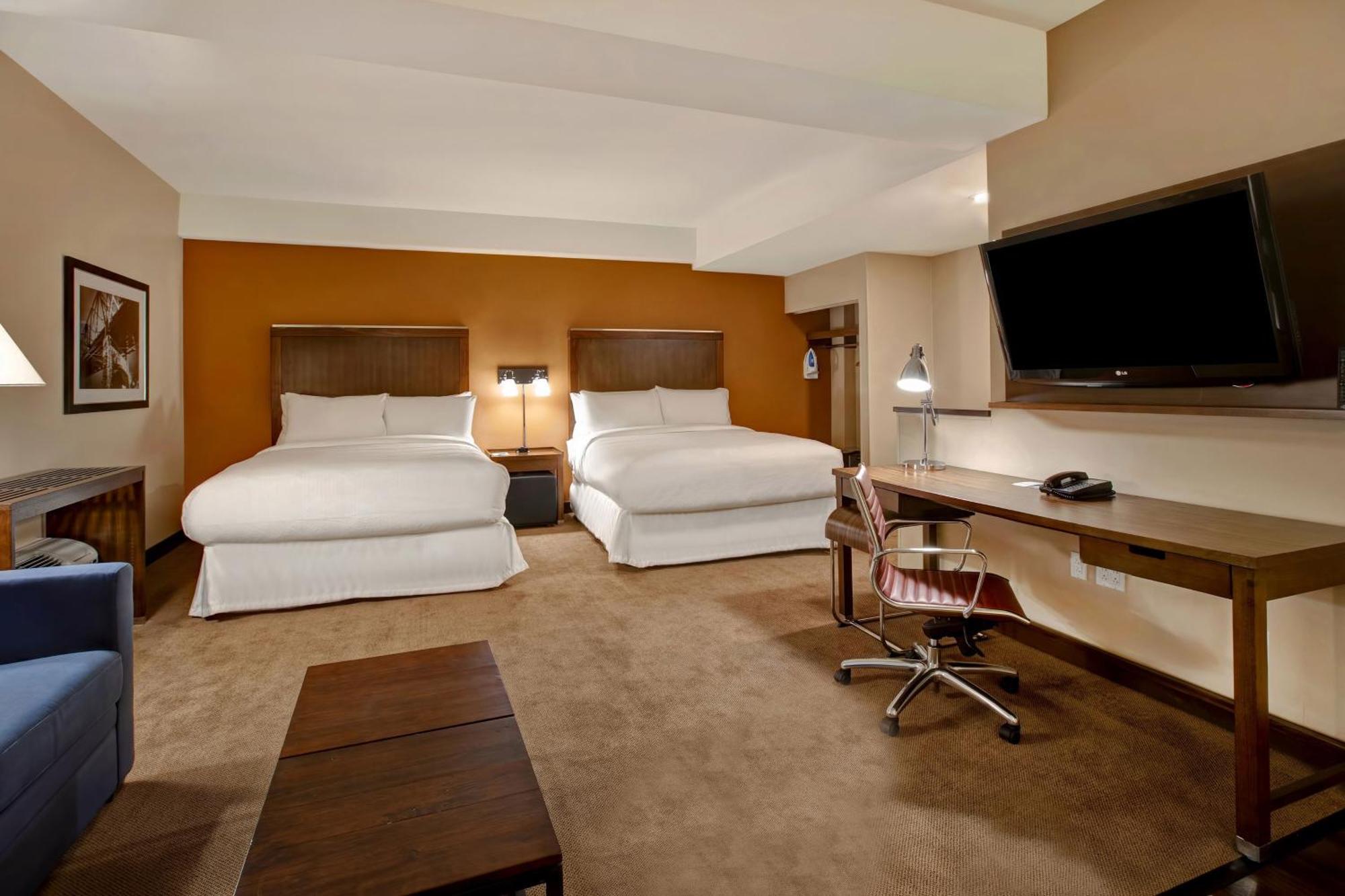 Four Points By Sheraton Hotel 3*